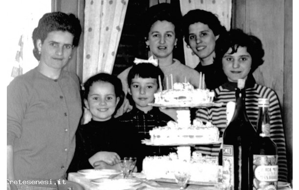 1964 - Compleanno fra le donne dei Gallorini