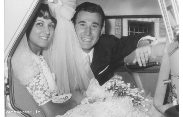 1967 ? - Sonia e Sandro, dopo la cerimonia