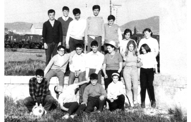 1967 - La 2^ sezione A dell'Avviamento, in gita ad Asciano Scalo