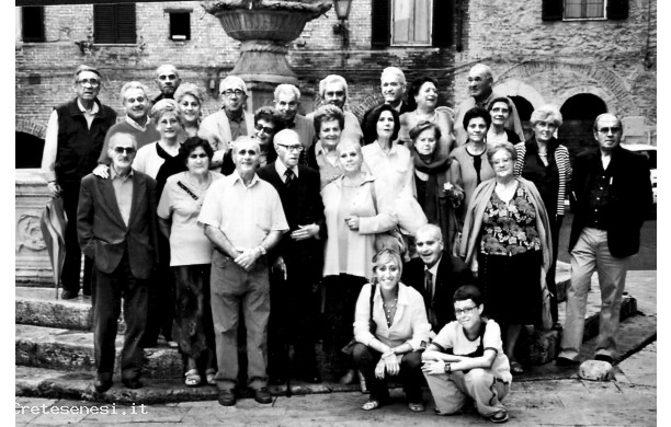 2007, Settembre - Nilo circondato dai tanti amici locali