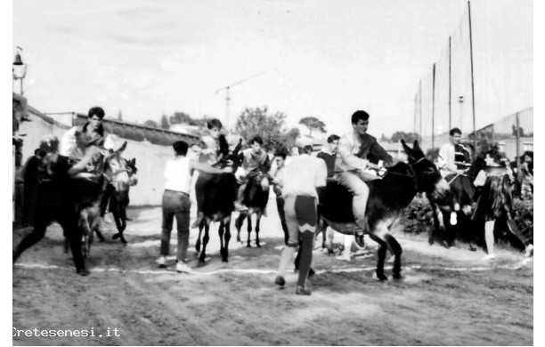 1987 - I due Degortes in competizione al Palio dei Ciuchi