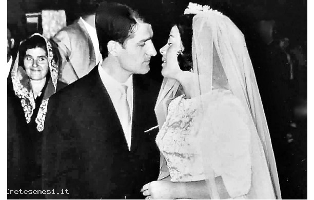 1964, Domenica 13 Settembre - Franco e Ilia al termine della cerimonia