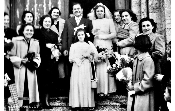 1950, Gioved 26 Ottobre - Enzo e Imola all'uscita dalla chiesa