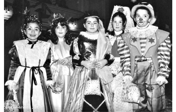 1992 - Giovani mascherine al Teatro del Popolo