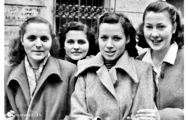 1952 - Belle giovani del luogo