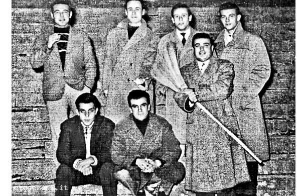 1957 - Di ritorno da una festa con il ballo della scopa
