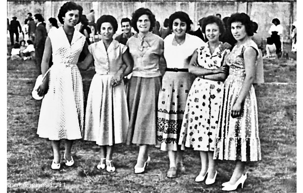 1955, Lunedì 19 Settembre - Al Piazzalone per le corse di cavalli