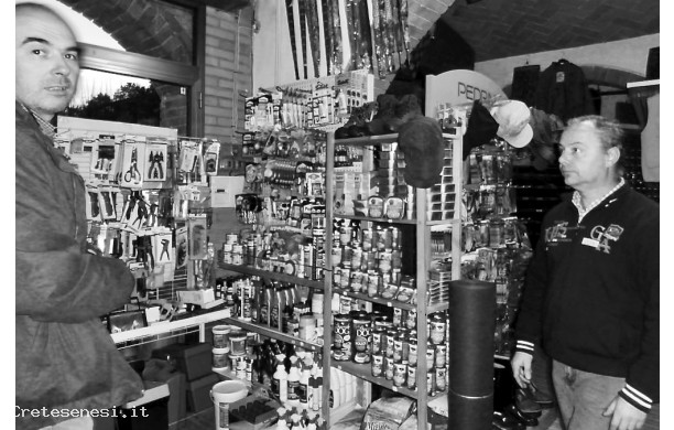 2014, Giovedì 27 Novembre - Un cliente conosciuto fa spesa dal Burroni