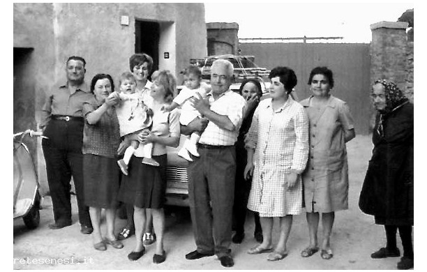 1974? - Gruppo storico alle Vallesi