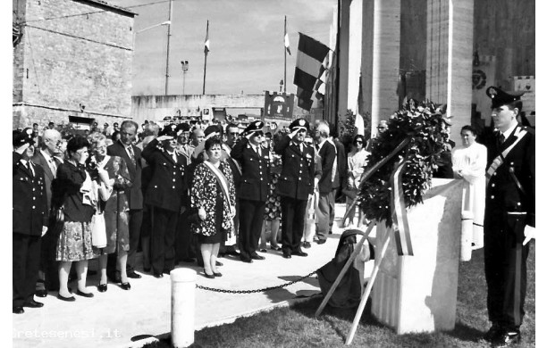 1997, Domenica 21 Settembre - Inaugurazione monumento a Dino Mazzini