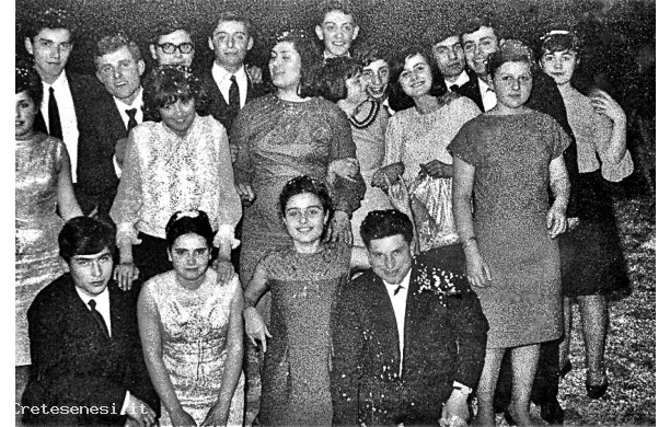1965 - Amici al ballo di Carnevale al Ravvivati