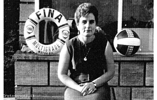 1965 - Iolanda, il gestore del distributore FINA