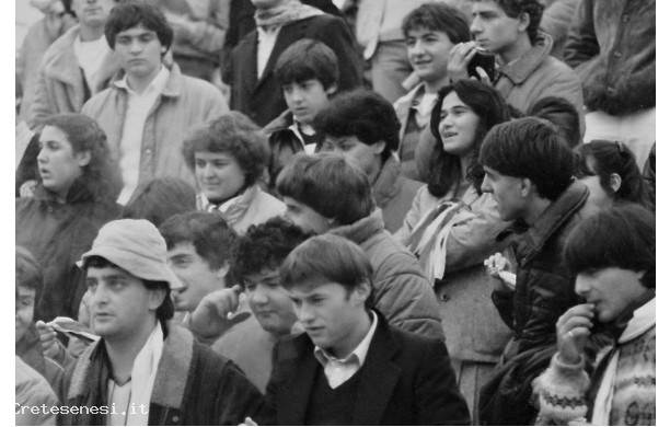 1980 - Giovani tifosi in tribuna