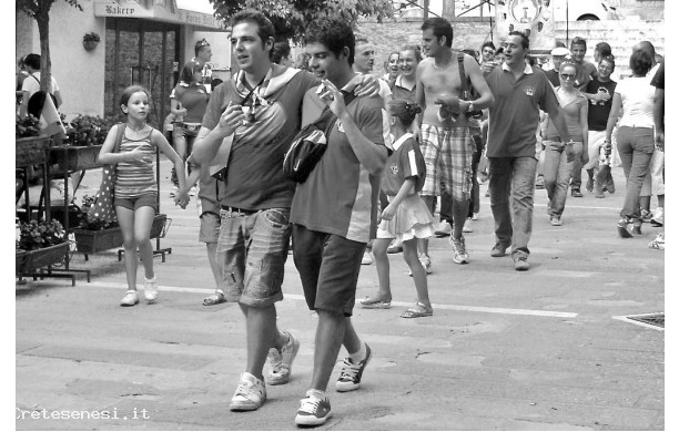 2010, Domenica 27 Giugno - La festa dei Contradaioli è finita