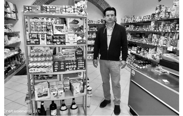 2014 - Alessandro Ferrari al suo negozio