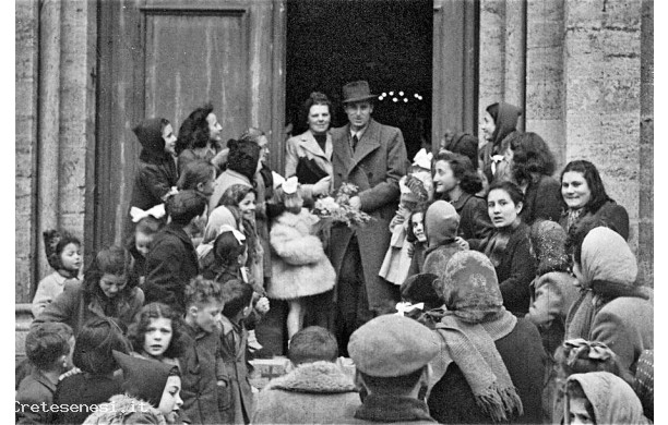 1944 - Giorgio e Zelinda all'uscita dalla Collegiata in Febbraio