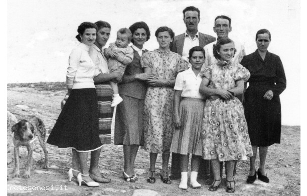 1956 - La Famiglia Lorenzini a Montefalconi