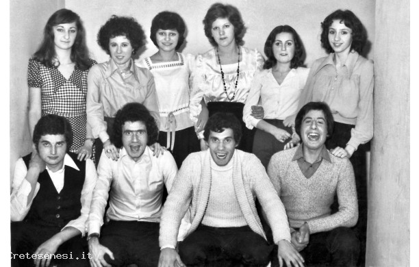 1975 - Un gruppo carnevalesco di amici molto affiatati