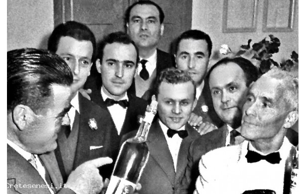 1957 - Discussione sul miglior liquore da servire al Ravvivati