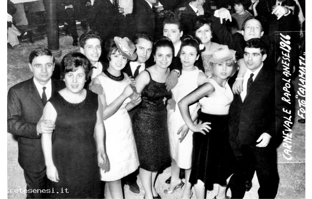 1966 - Gruppo di ascianesi al Teatro del Popolo