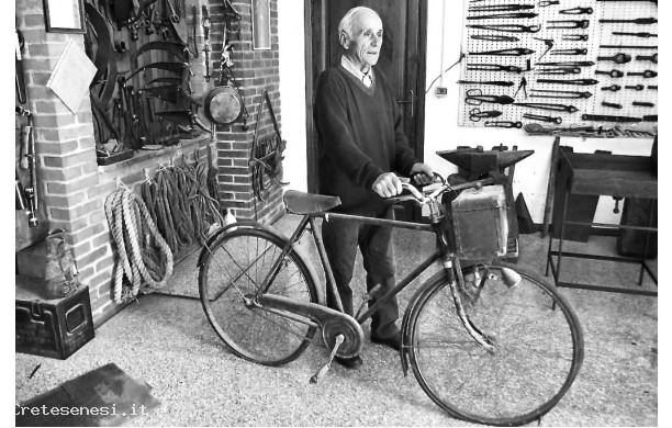 2011 - Renato e la bici dei cavatori