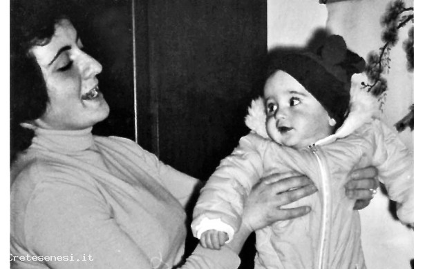 1971 - Una mamma felice con il primo figlio
