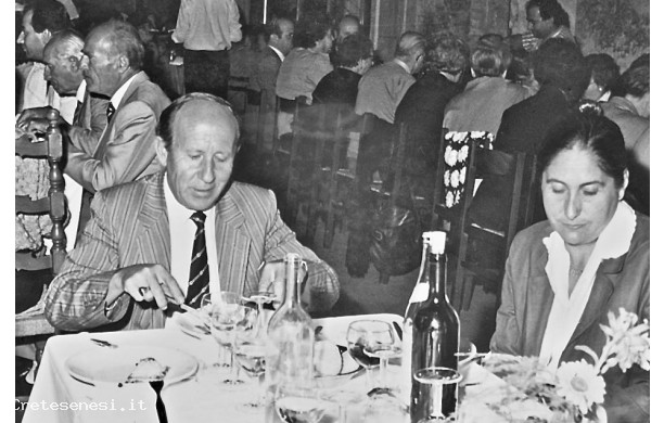 1986 - Garbo d'Oro, tavolo con fiori