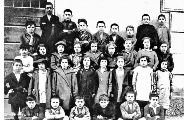 1924 - Alunni di Quinta Elementare Mista