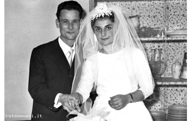 1962, Domenica 30 Dicembre - Franco e Rosanna al taglio della torta