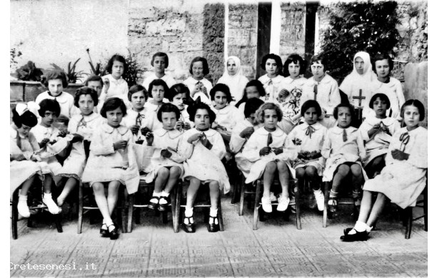 1954? - Scuola di cucito dalle suore