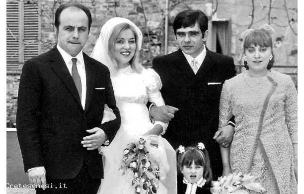 1969, Luned 28 Aprile - Marcello e Anna con gli sposi
