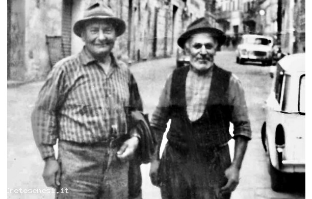 1970 - Due amici davanti a Sant'Agostino