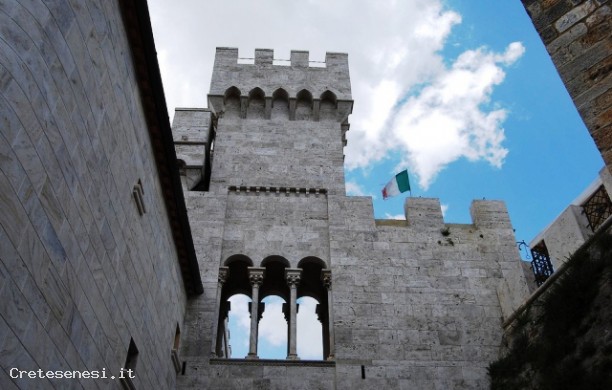 Porta serraia a Serre di Rapolano